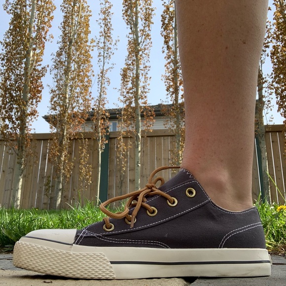 Airwalk Legacee Lace Up Canvas Sneakers - Picture 2 of 13